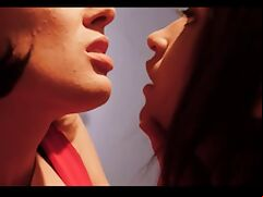 Hot mom Olive Glass seducing her daughters pantysniffing friend Avi Love